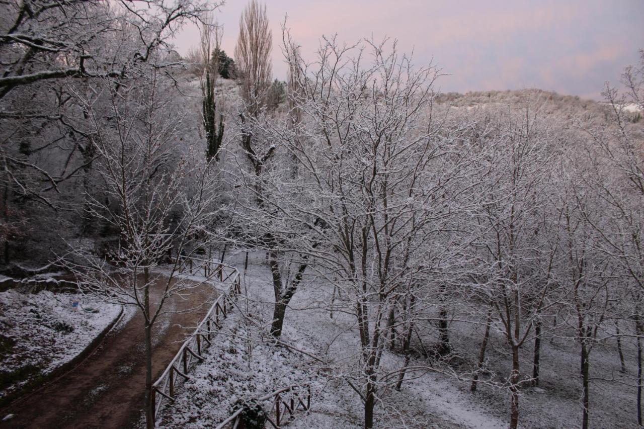Altra Meta B&B Gubbio Luaran gambar