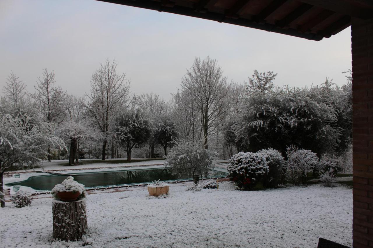 Altra Meta B&B Gubbio Luaran gambar